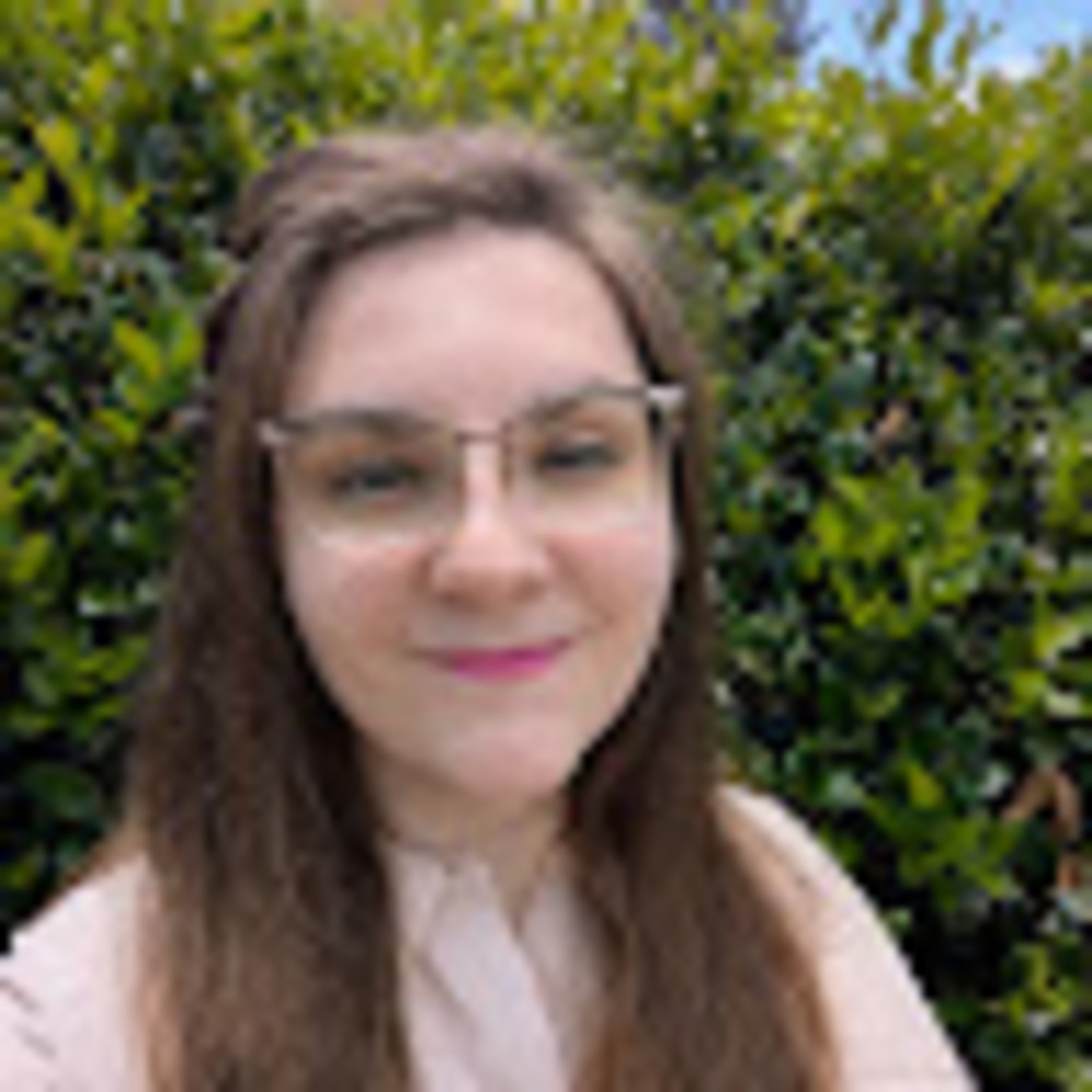 Meet your Posher, Alexis